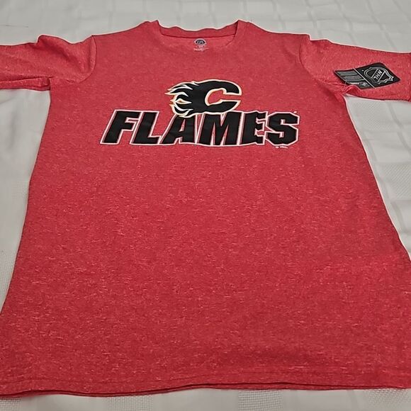 NHL Women's Hockey Logo Calgary Flames Short Sleeves T-Shirt Small - Picture 12 of 16